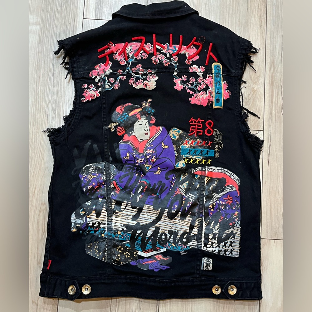8ighth Dstrkt unisex medium denim vest.